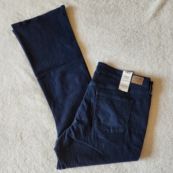 NWT SIGNATURE LEVI STRAUSS Mid Rise Bootcut Simply Stretch Jeans - Picture 2 of 8